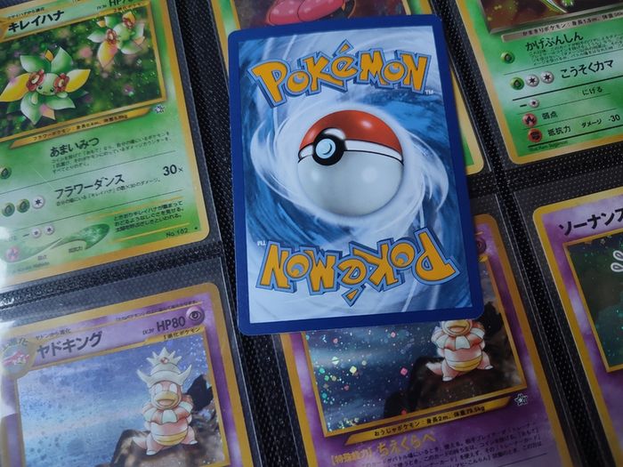 Reshiram ! Holo Rare ! from Celebrations Set ! 25th Anniversary ! Pokemon Card !