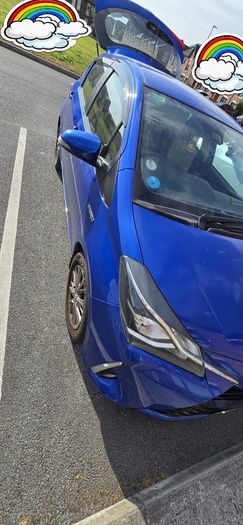 2017 Toyota Yaris Hybrid - Great Condition