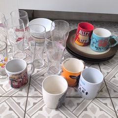 glasses cups Blows and plates free