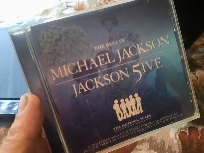 Michael Jackson memorabilia swap
