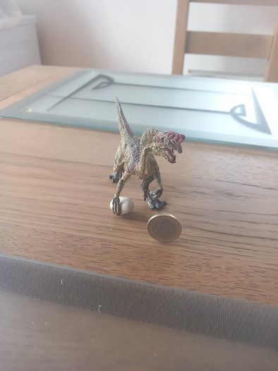 Papo Figurine of an Oviraptor Dinosaur