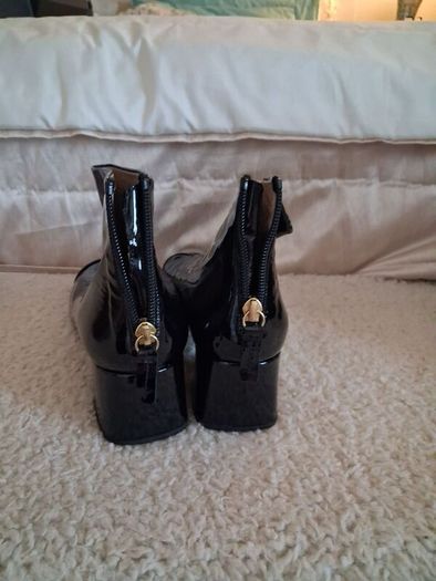 Ladies boots