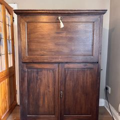 Dark Wood Dresser Cabinet
