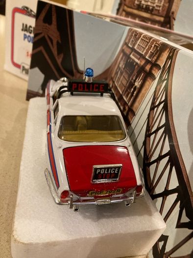 Jaguar XJ 4.2 Police year 1978 1/25