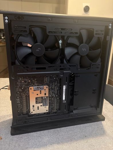 High-end Sff Gaming Pc Rtx 4080 Super Ryzen 7 64gb Ddr5 2tb Nvme