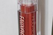 Huda Beauty Fauxfiller lip gloss