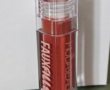 Huda Beauty Fauxfiller lip gloss