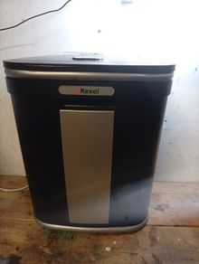 Paper shredder