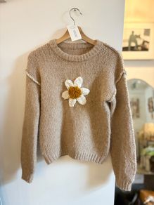 Mix wool jumper with handwoven flower