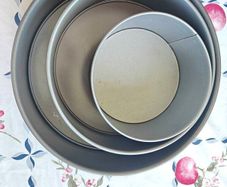 cake tins
