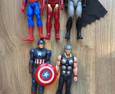 Marvel 28cm Action Figures x 5