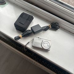 Casio exilim EX-zs20 digital camera