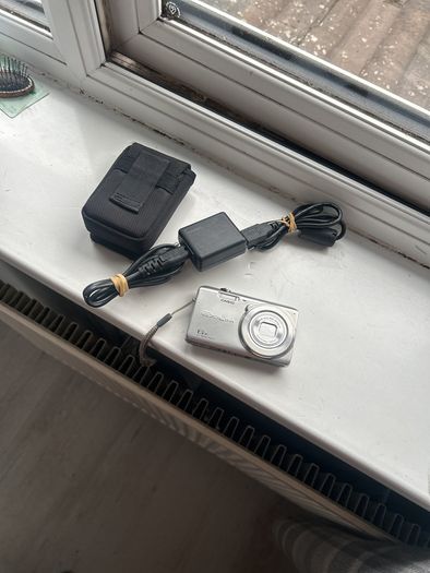 Casio exilim EX-zs20 digital camera