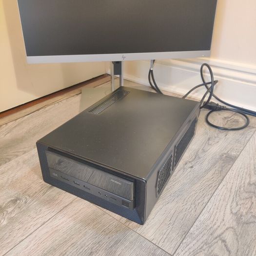 Mini Asus Gaming PC Antec itx case small / compact