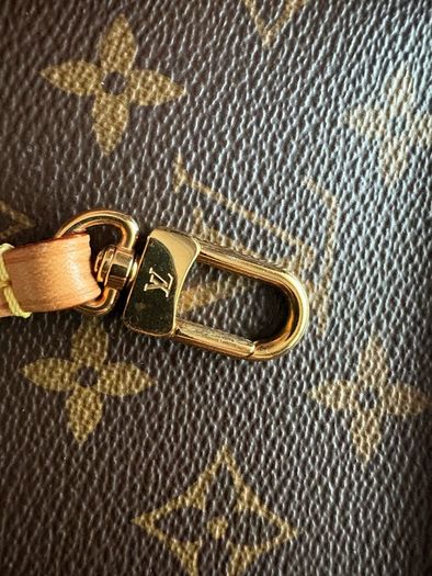 Louis Vuitton pochette