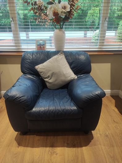 leather 3 piece suite