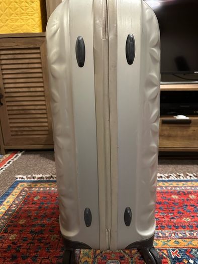 Samsonite luggage suitcase medium