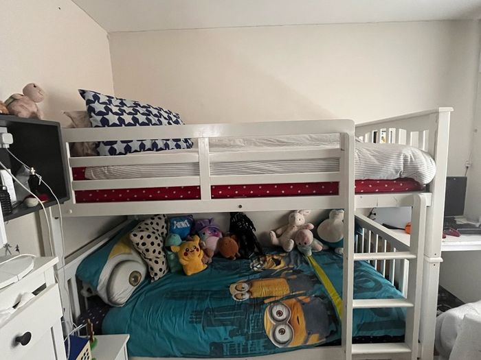 White single bunkbeds