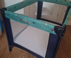 travel cot