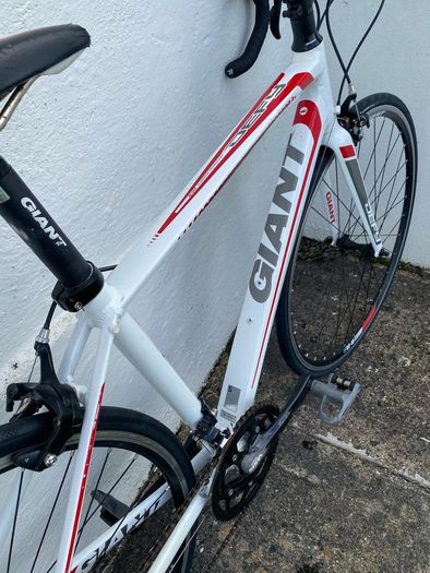 Giant Defy Road Bike