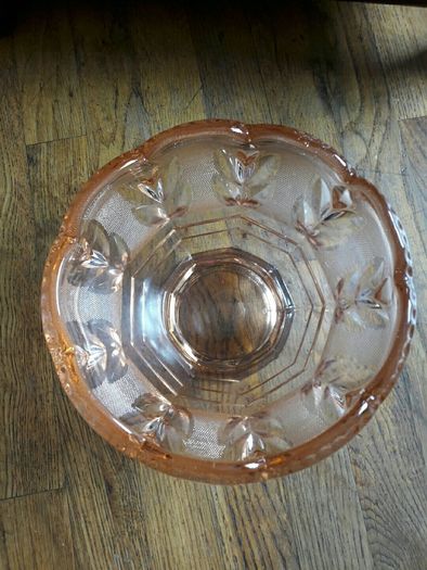Vintage glass bowl/ pink glass