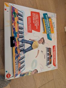 gigantic keyboard playmat