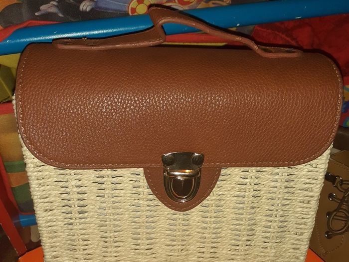 hand bag