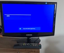 Samsung 19" Monitor  TV with Remote