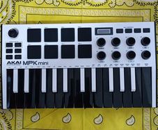 Akai MPK Mini Amazing Condition