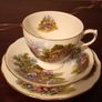 Vintage Royal Vale " Country Cottage". 22 pieces Tea Set, Bone China England. Image 4