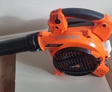 leaf blower