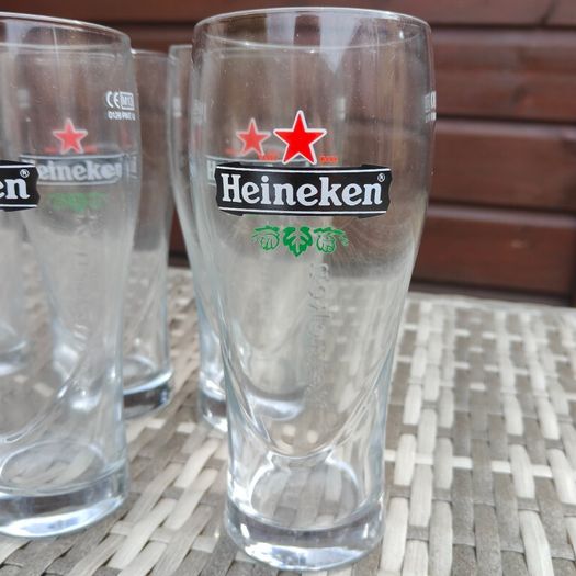 6 Heineken Pints