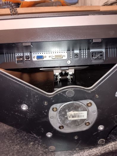 Dell monitors  30 euro each
