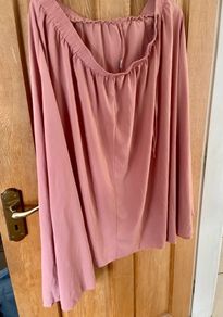 Dusky pink skirt size 22