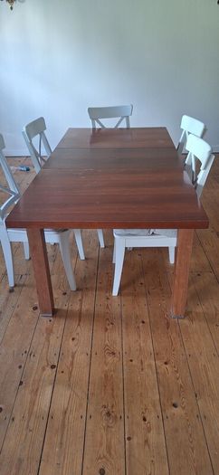 chairs  ikea usual price 75 euros table free