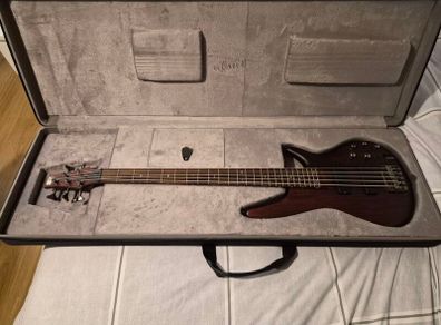 Ibanez SR505 5 string bass with case