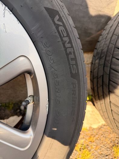 BMW 16 inch wheel