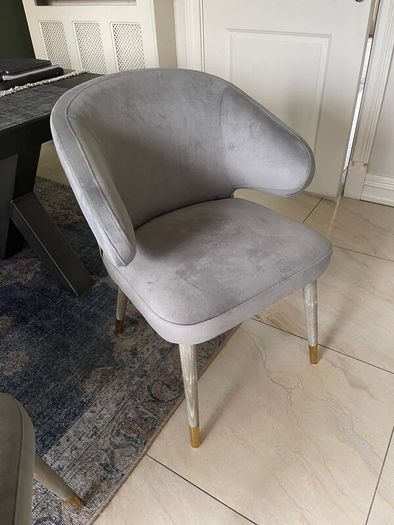 Dining table chairs