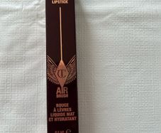 Charlotte Tilbury Airbrush Flawless Lip Blur.