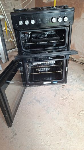 Gas cooker double oven