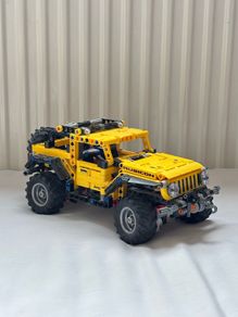 lego TECHNIC Jeep Wrangler