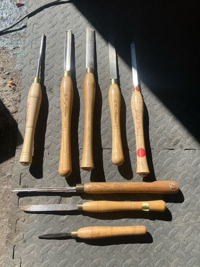 Wood Lathe + 8 HSS Chisels - Excellent working order