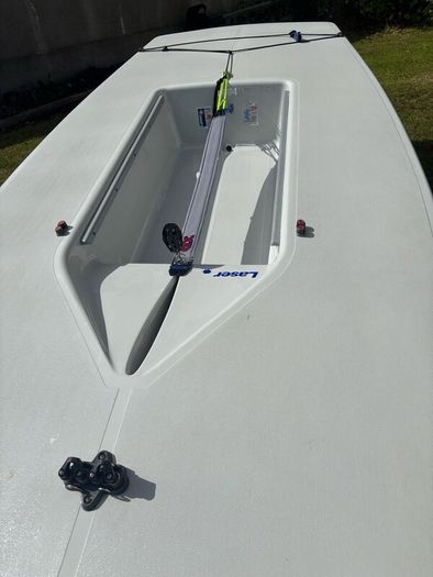 Laser sailing dinghy 4.7 and Radial