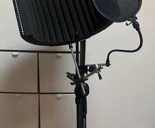 microphone studio stand