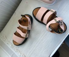 Dr Martens Sandle