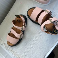 Dr Martens Sandle