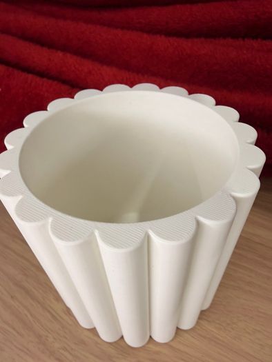 Modern Fluted Makeup Brush Holder / Vanity Organizer (Matte Finish)