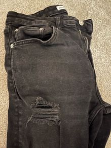 Ripped Skinny Jeans