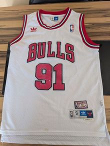 Vintage chicago bulls dennis rodman basketball jersey