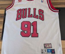 Vintage chicago bulls dennis rodman basketball jersey
